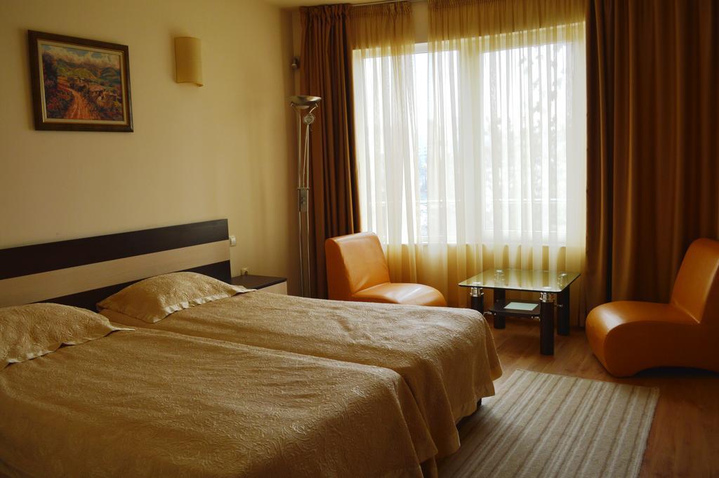 Hotel Avis Sandanski Ngoại thất bức ảnh